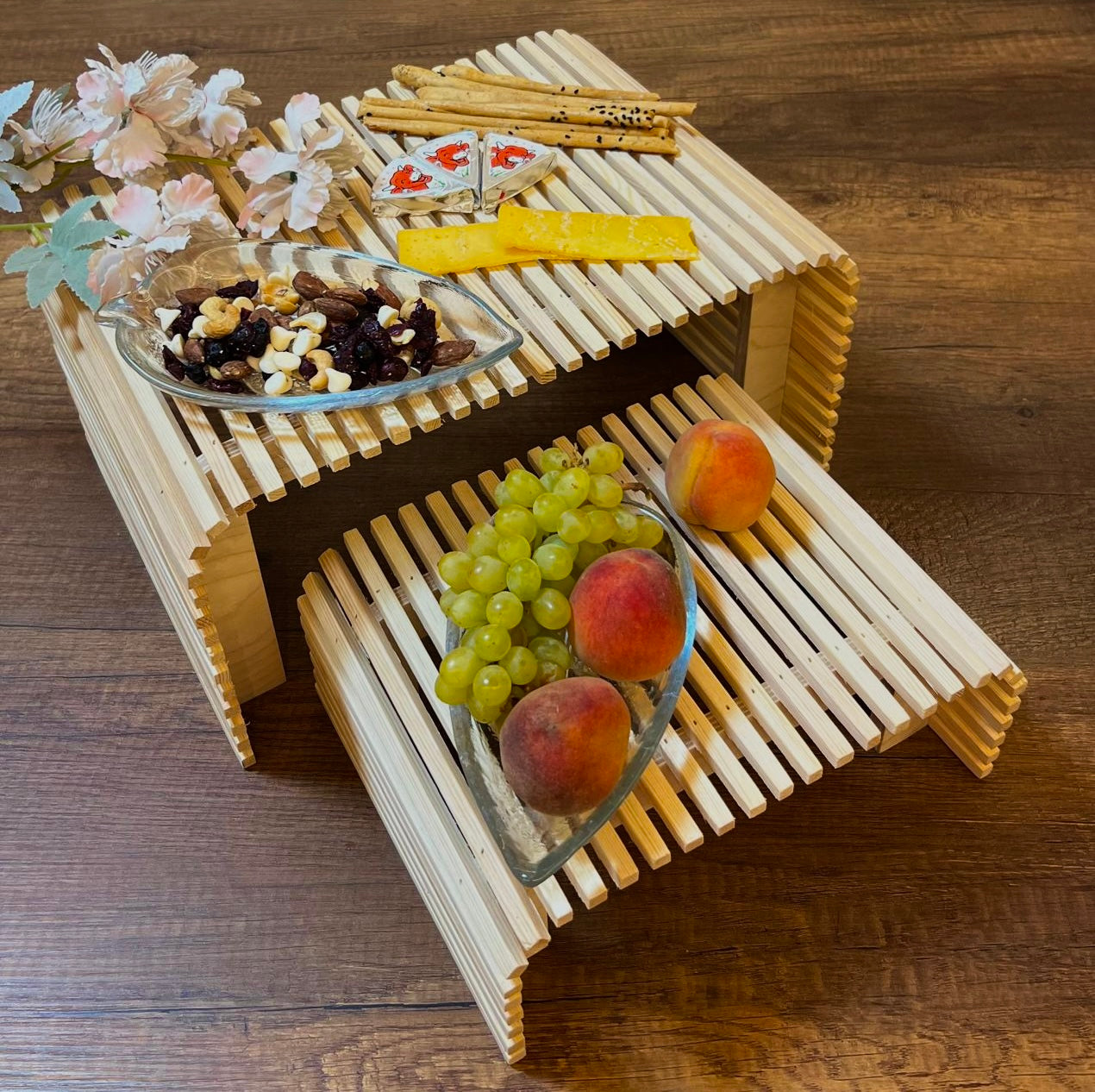 Ribbed tray