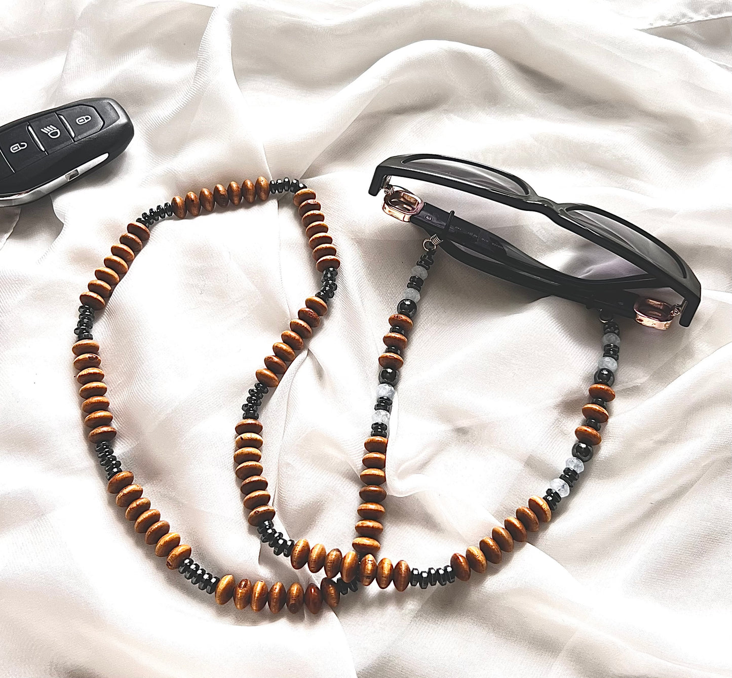 Hematite &wood glasses chain